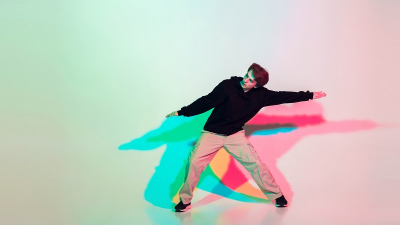 young-man-dancing-hip-hop-with-motion-design