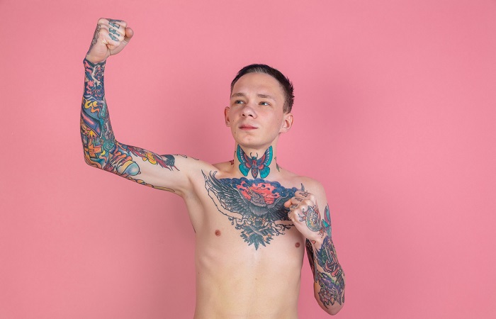 a-man-having-tattoo